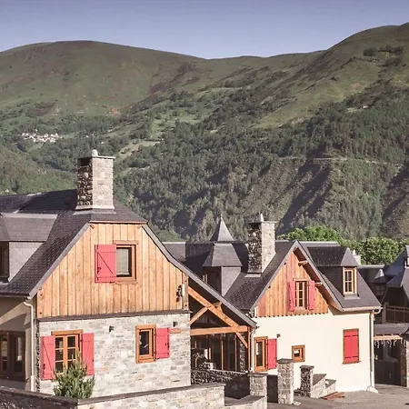 Les Hauts De Saint-Lary Exterior photo